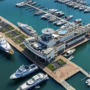 Yacht Club Marina Di Hotel